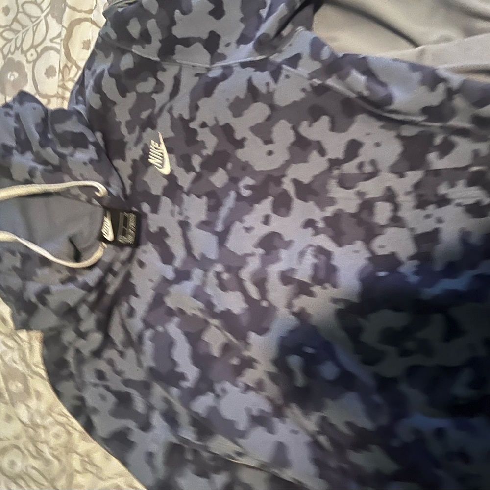 Nike sweatshirt bundle